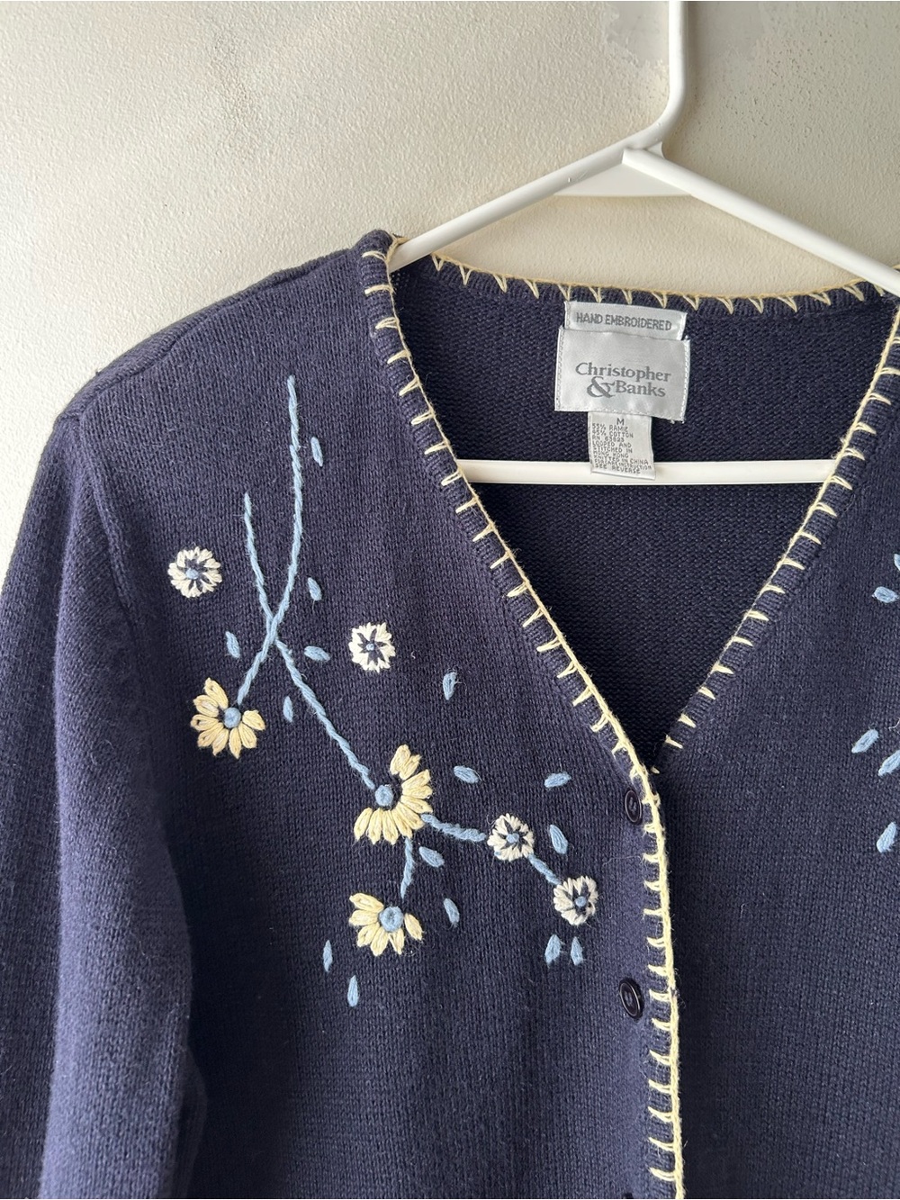Vintage Cottagecore Grannycore Hand Embroidered Floral Cardigan Sweater Medium - Picture 2 of 11
